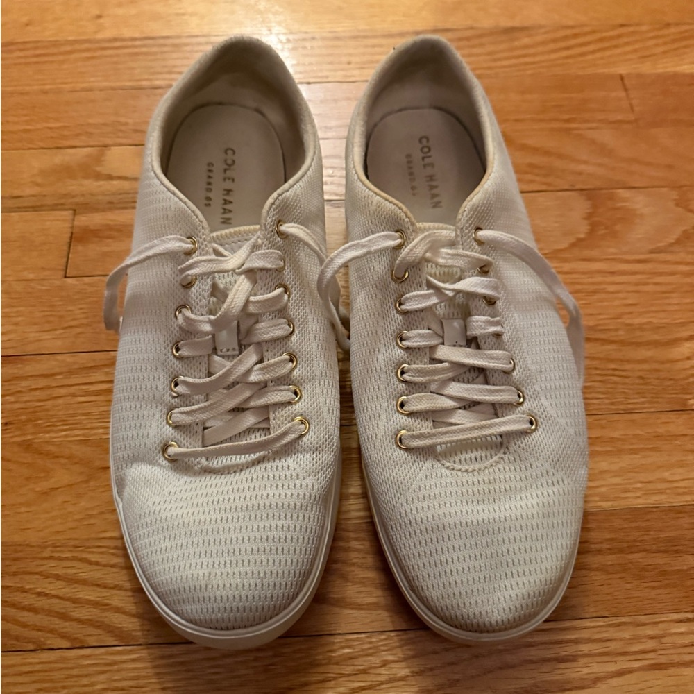 Cole Haan Grand OS Women’s White Sneaker size 9.5B